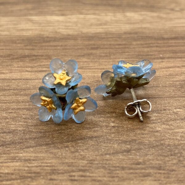 Blue forget-me-not flower stud earrings.