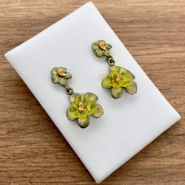 Bronze and yellow flower earrings.