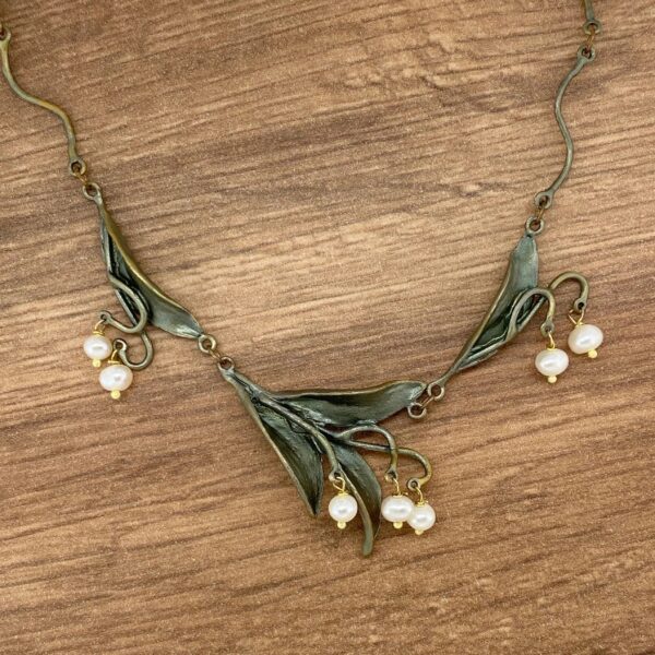 Lily of the valley pearl necklace.