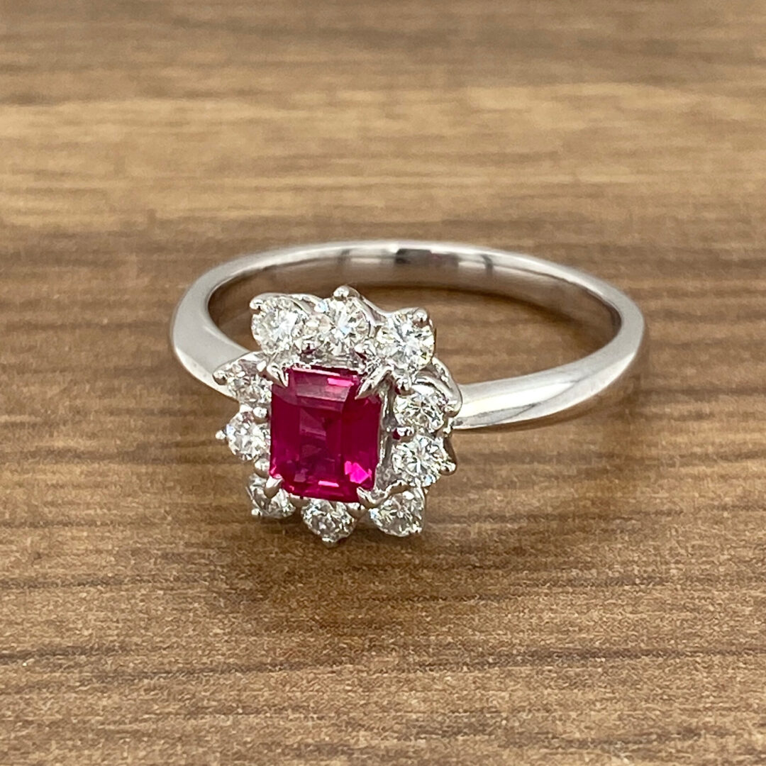 Ruby rectangle store ring