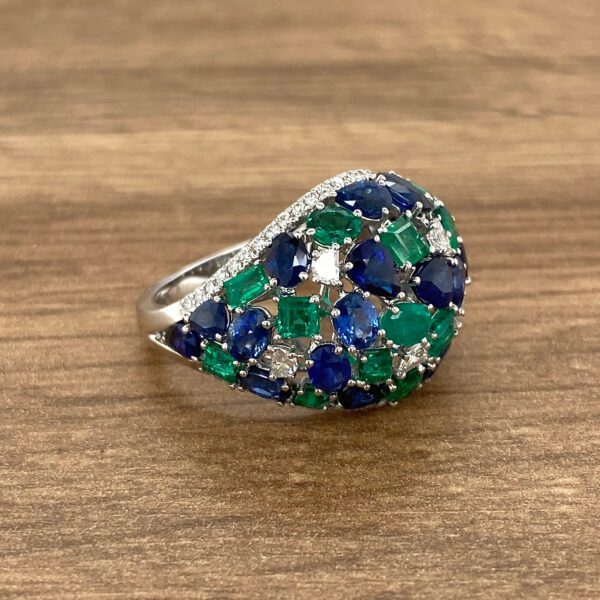 Emerald and sapphire gemstone ring.