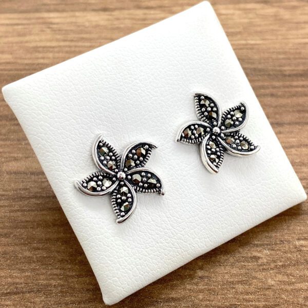 Silver flower stud earrings with marcasite.