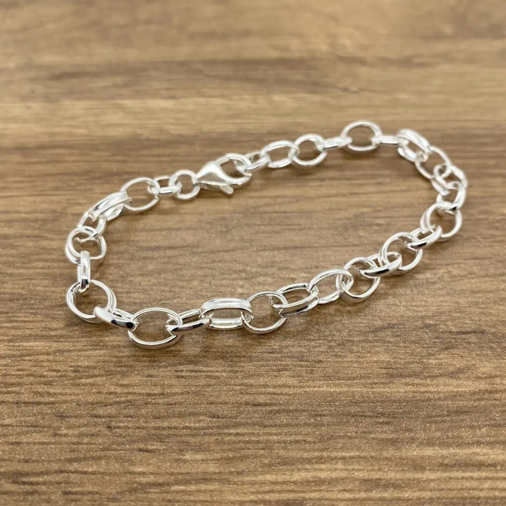 Silver oval link chain bracelet.